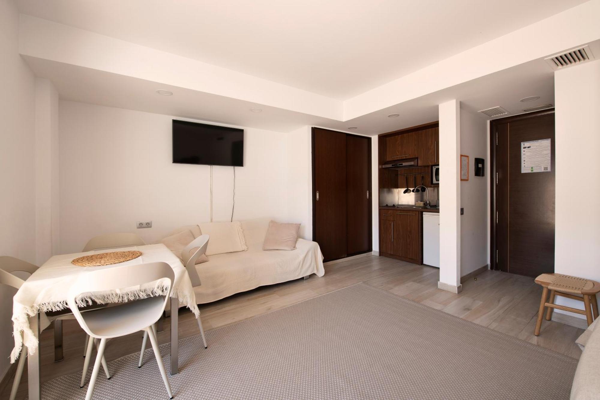 Aparthotel Centric Castelldefels Exteriör bild