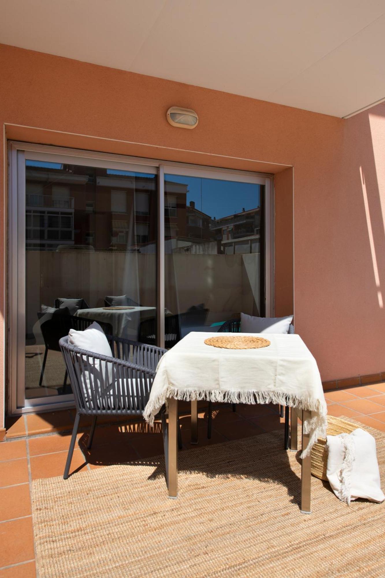 Aparthotel Centric Castelldefels Exteriör bild