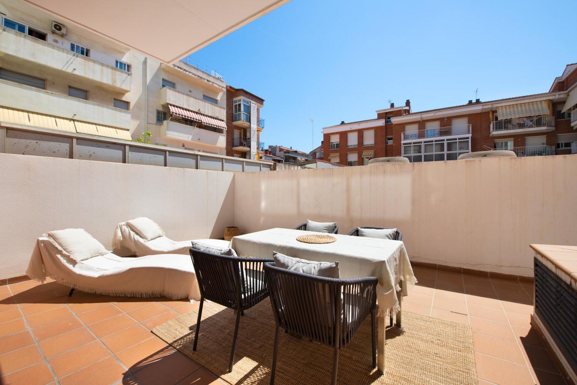 Aparthotel Centric Castelldefels Exteriör bild