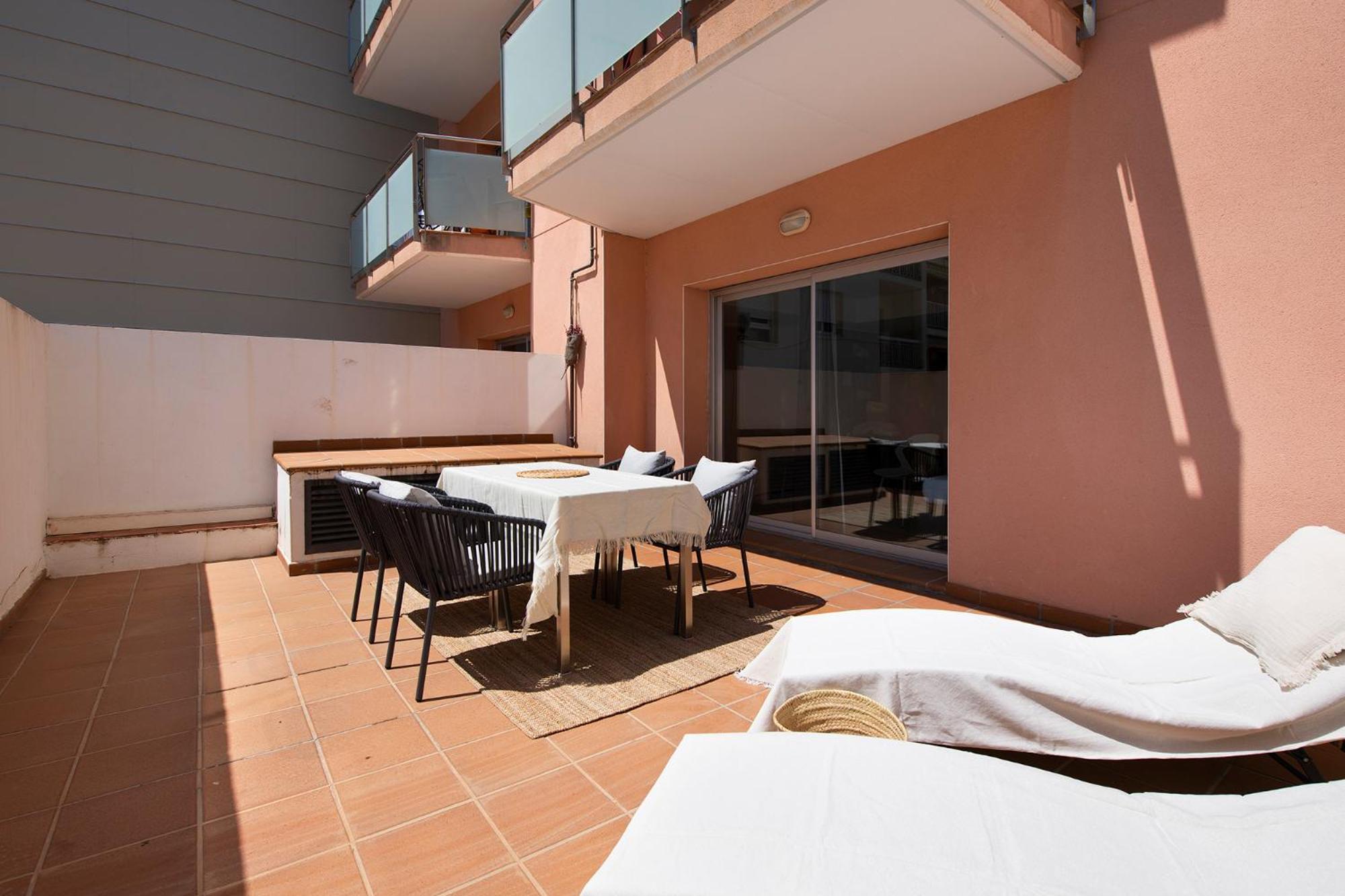 Aparthotel Centric Castelldefels Exteriör bild